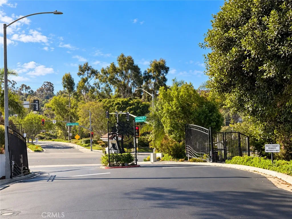 https://cdn.realtyfeed.com/cdn/127/307060058/7a0a30118b5ce2a9879b1c23a6c8a897.webp
