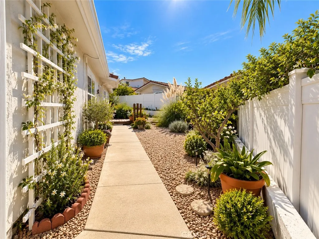 https://cdn.realtyfeed.com/cdn/127/307060058/83d8bf4336e2beee6a63466bd6dcf2e4.webp
