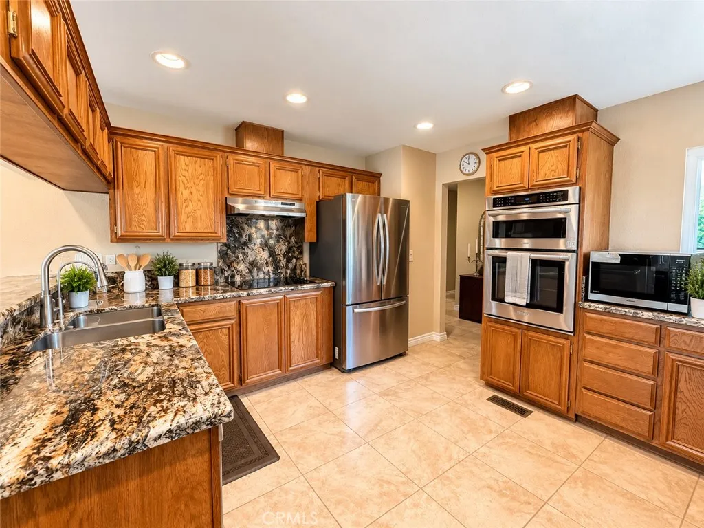 https://cdn.realtyfeed.com/cdn/127/307060058/ebe6f8368622a9c1d95e2dde3624e7f0.webp