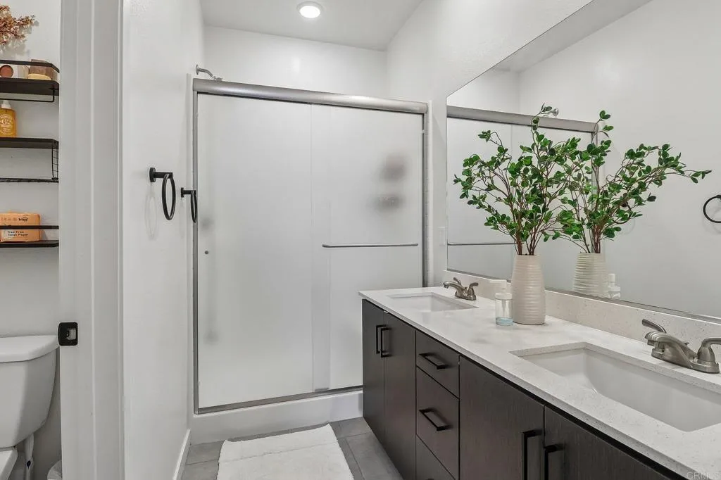 https://cdn.realtyfeed.com/cdn/127/307060155/43af4dcbf34697eaf2bc456faa8e316f.webp