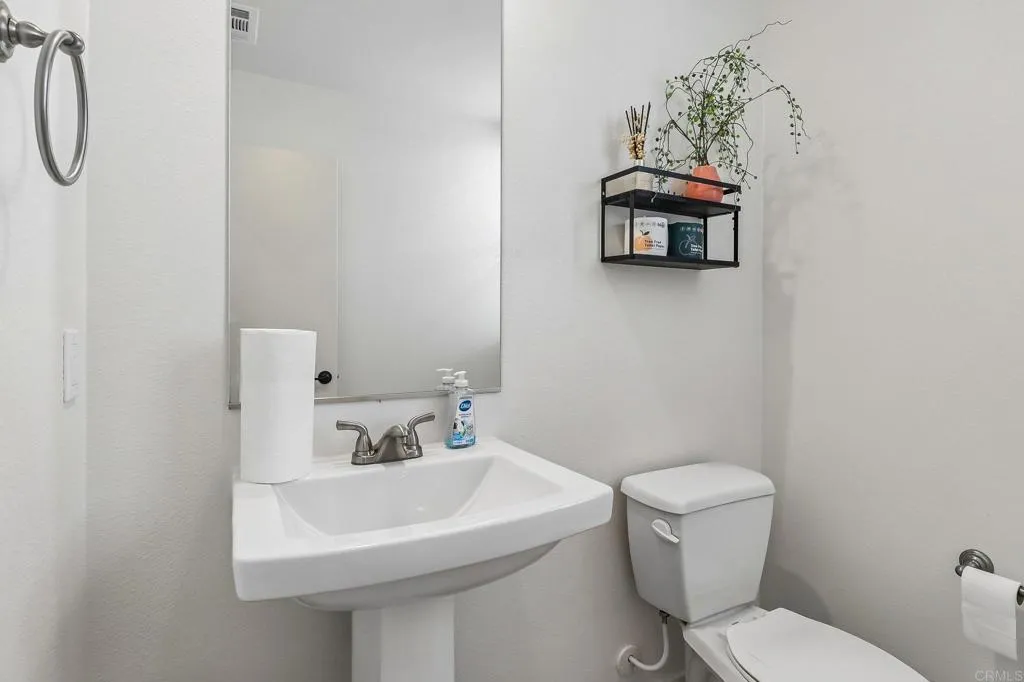 https://cdn.realtyfeed.com/cdn/127/307060155/8564bf5cfc583b32949e61964f9aa356.webp