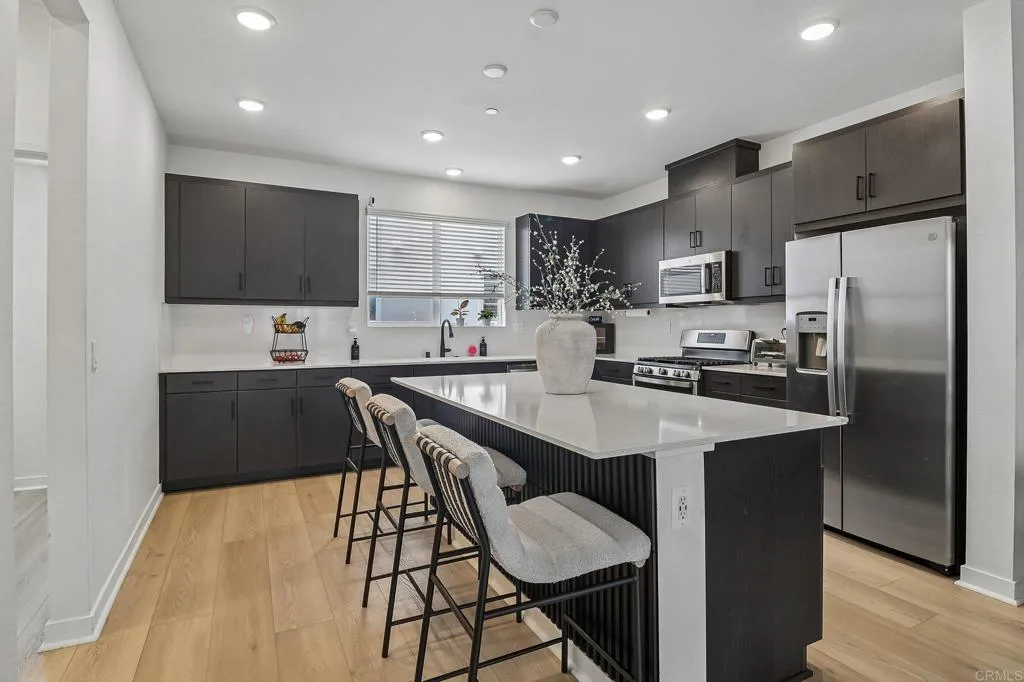 https://cdn.realtyfeed.com/cdn/127/307060155/8d98c2d861bf0d310749cab8c85a54ae.webp