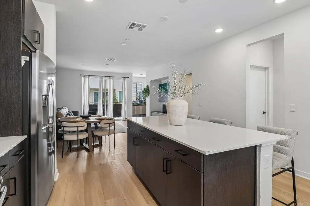https://cdn.realtyfeed.com/cdn/127/307060155/f76c8300341bb6287c1d10034adff774.webp