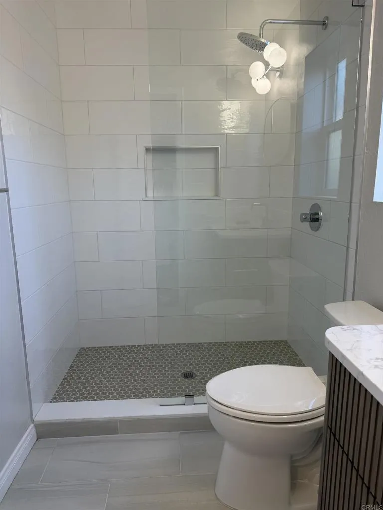 4883 Dixie Dr, San Diego, CA 92109 - Main photo, San Diego, CA