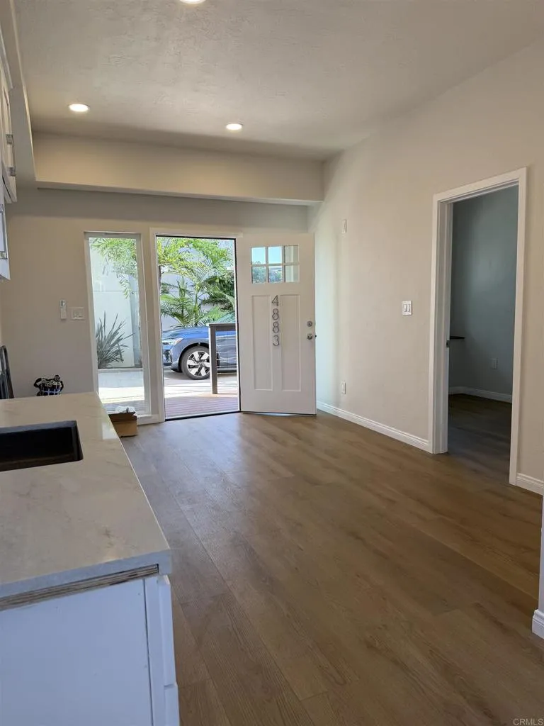 4883 Dixie Dr, San Diego, CA 92109 - Photo 4 of 10, San Diego, CA