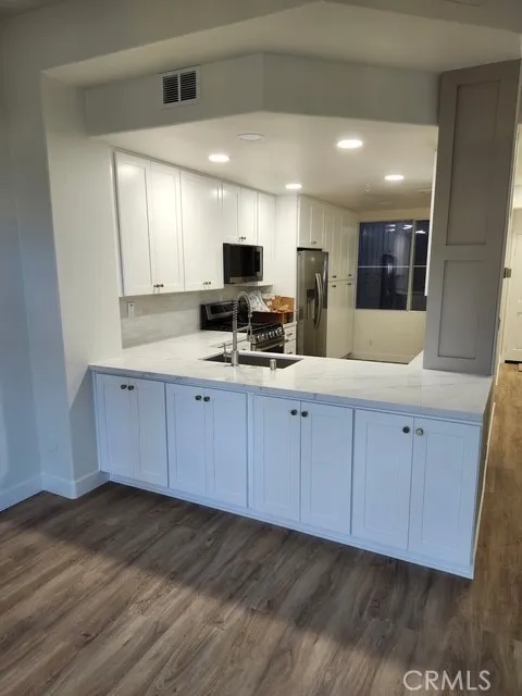Tustin, CA 92782