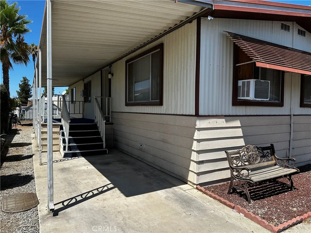 Hemet, CA 92543