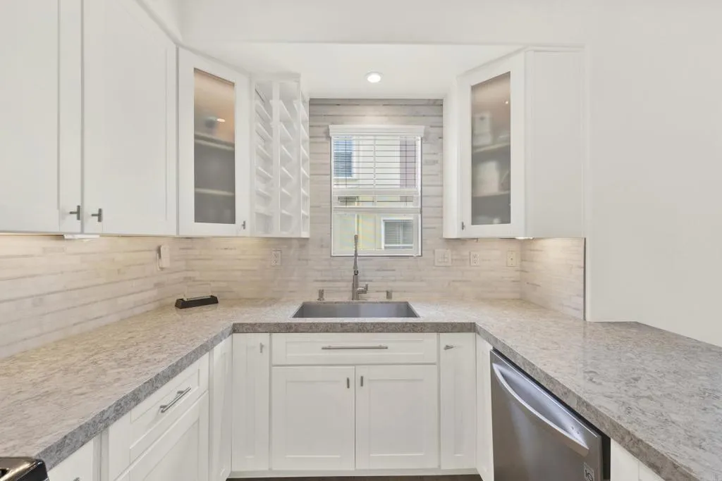 https://cdn.realtyfeed.com/cdn/127/307060264/150e5bfa1667dec71d89d03ec84660a1.webp