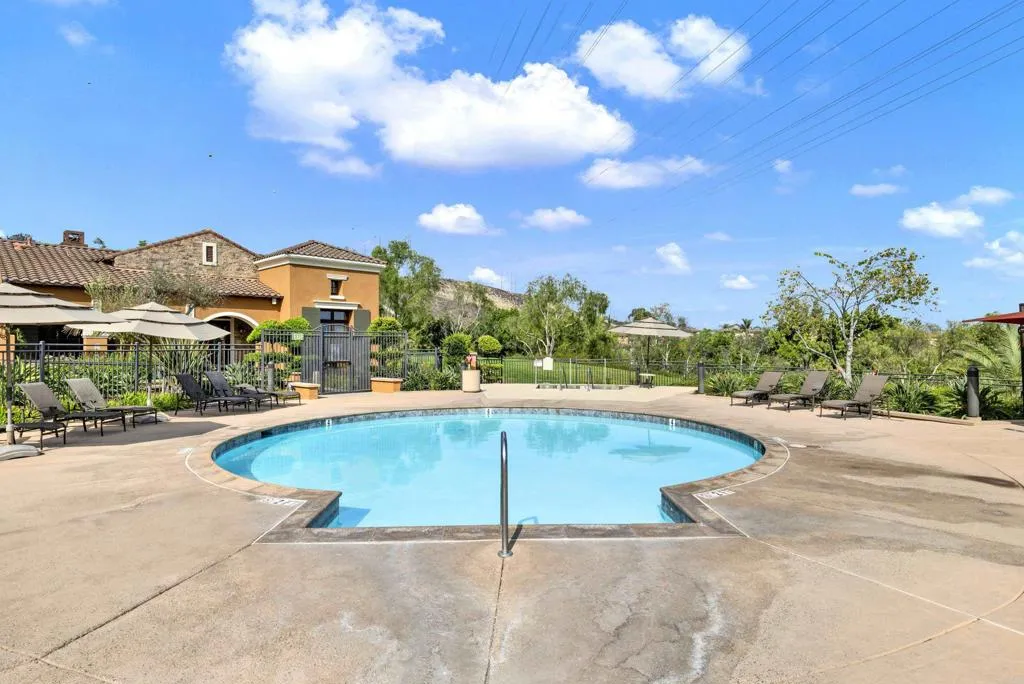 https://cdn.realtyfeed.com/cdn/127/307060264/a1e5269a09babd8b3dad96fc951f6941.webp