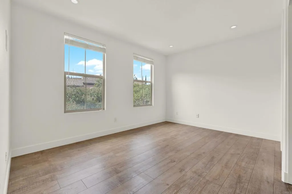 https://cdn.realtyfeed.com/cdn/127/307060264/bd890855498d58155d60dc11901c9309.webp