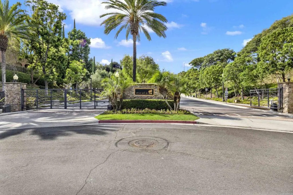 https://cdn.realtyfeed.com/cdn/127/307060264/e0b9731bf384c56435ed387c372b6968.webp