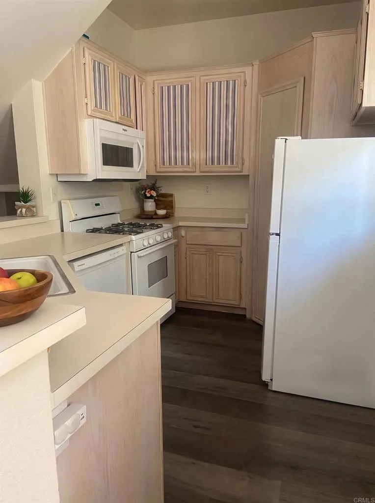 https://cdn.realtyfeed.com/cdn/127/307060286/7b62ee07dc793e31412e7a11defb2e80.webp