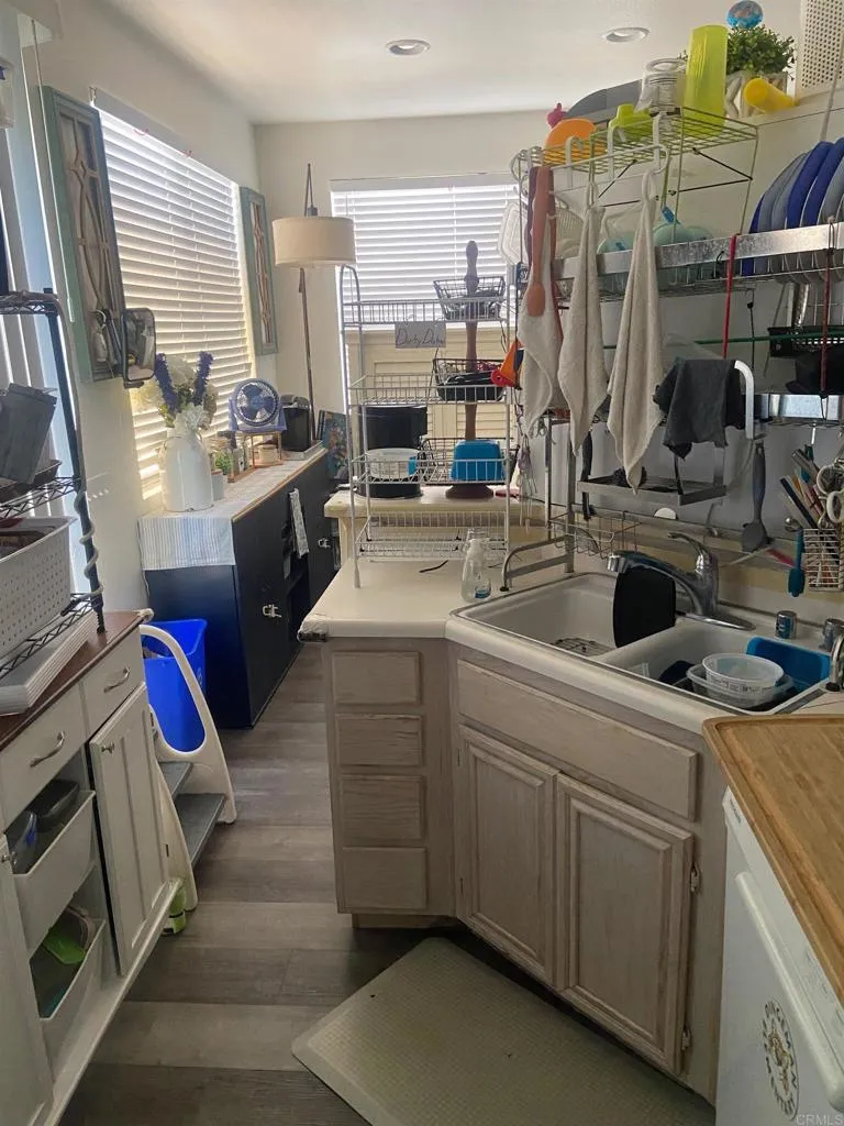 https://cdn.realtyfeed.com/cdn/127/307060286/ac5695a985ff5ddba8c3b9083f32a39f.webp