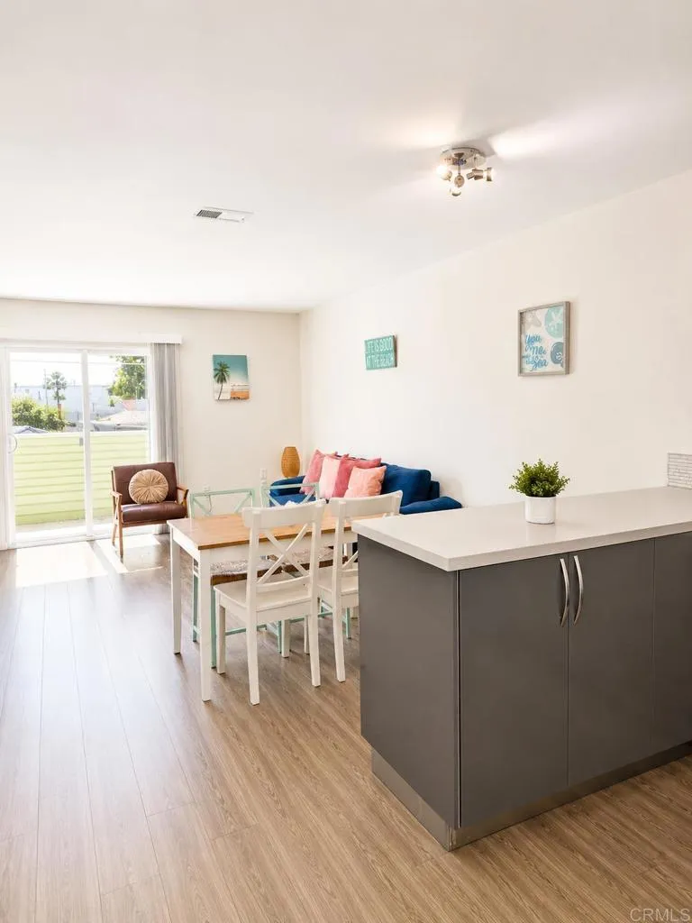 https://cdn.realtyfeed.com/cdn/127/307060287/2970020d9490ff37f1fe7d4e3d311ac1.webp