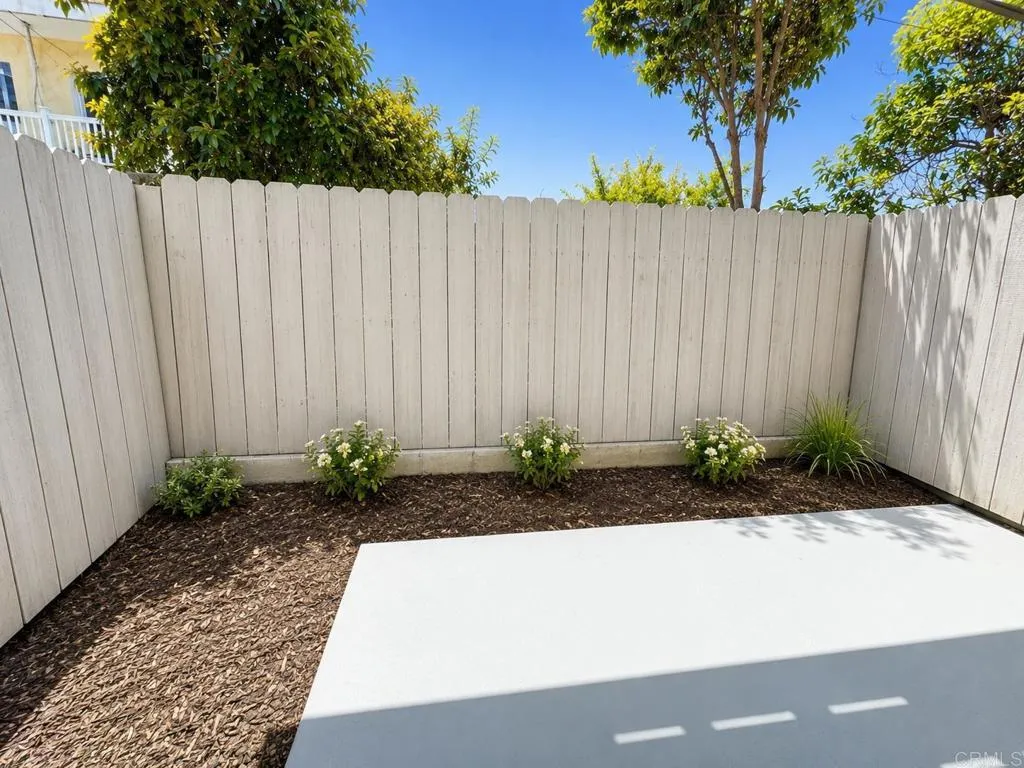 https://cdn.realtyfeed.com/cdn/127/307060287/6d67af6d54ac24bef06dd2ca425e60d8.webp