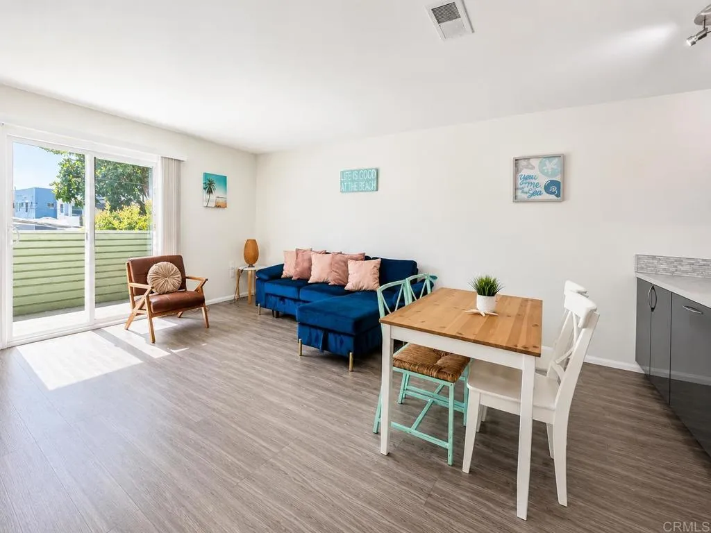 https://cdn.realtyfeed.com/cdn/127/307060287/b6037afeb8b1b38c43ac4994d4a5f8f0.webp