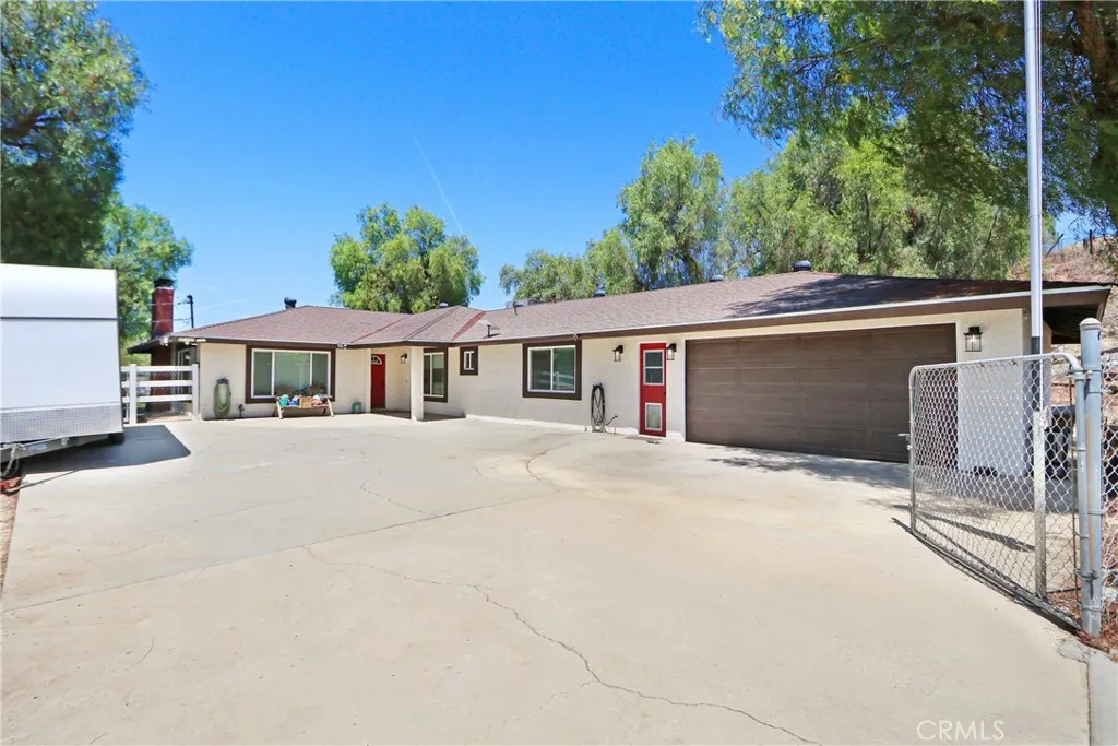 Riverside, CA 92504