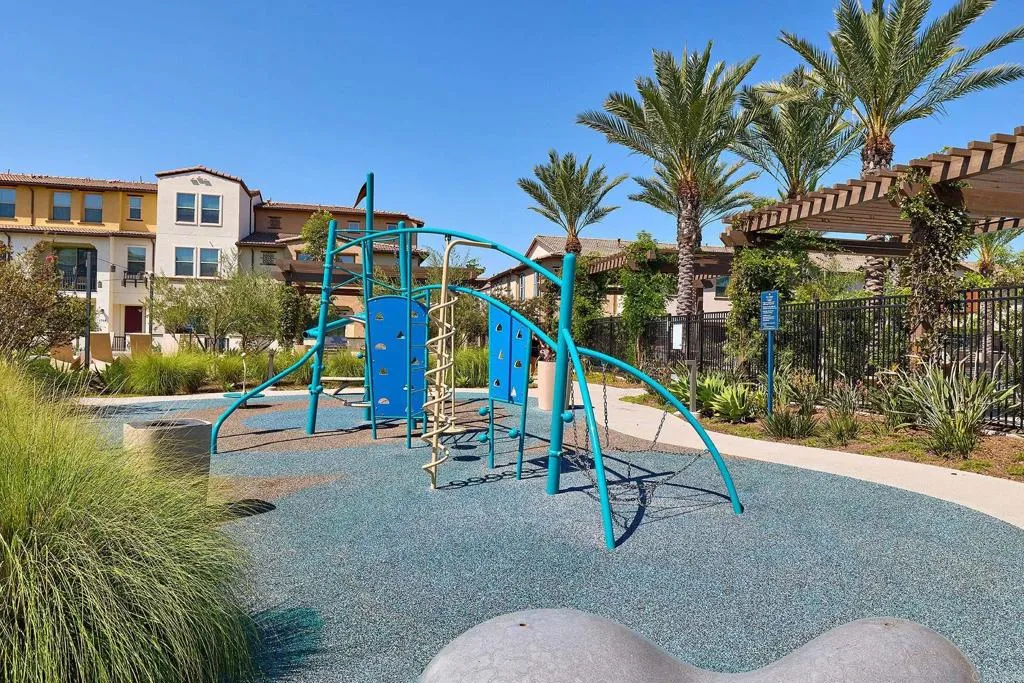 https://cdn.realtyfeed.com/cdn/127/307060403/177ea1a533d262cf679425dc147cd609.webp