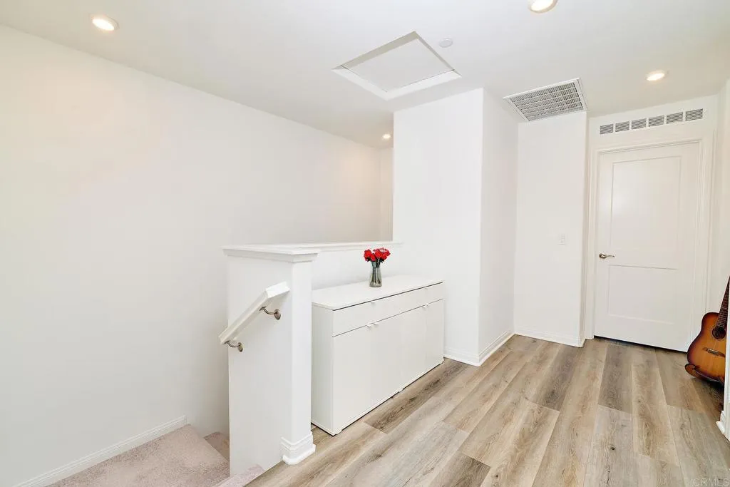 https://cdn.realtyfeed.com/cdn/127/307060403/a0dc4d8605115a83698837a238ae3b4f.webp