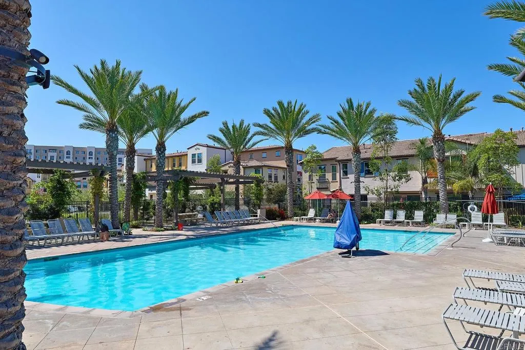 https://cdn.realtyfeed.com/cdn/127/307060403/b96114fbccd85a186a745358b13a1c7a.webp
