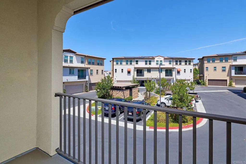 https://cdn.realtyfeed.com/cdn/127/307060403/bc293e44ca21fbed47594246a4c5145f.webp