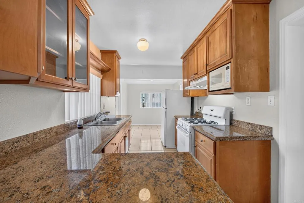 https://cdn.realtyfeed.com/cdn/127/307060459/8a43a2652a6d7ae95175238f13394f02.webp