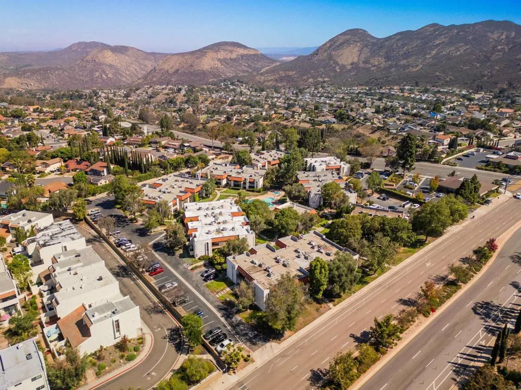 https://cdn.realtyfeed.com/cdn/127/307060472/4eed069fca6c8667211c1265b9256e05.webp