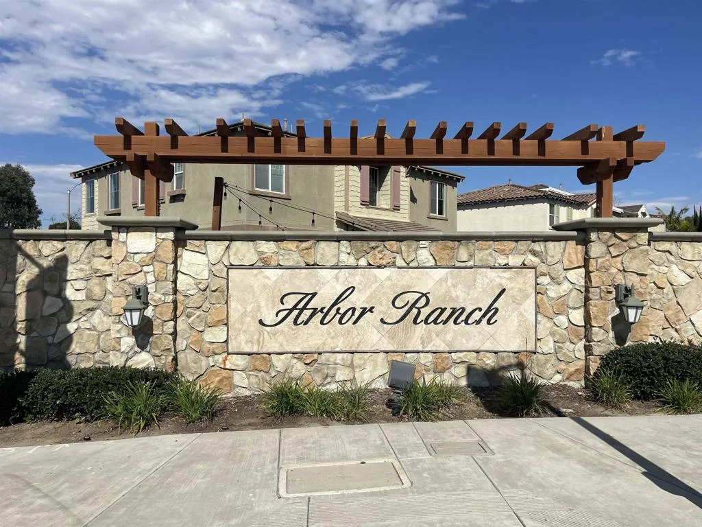 https://cdn.realtyfeed.com/cdn/127/307060477/d796599bd47ef4678351b74ceb2ba858.webp