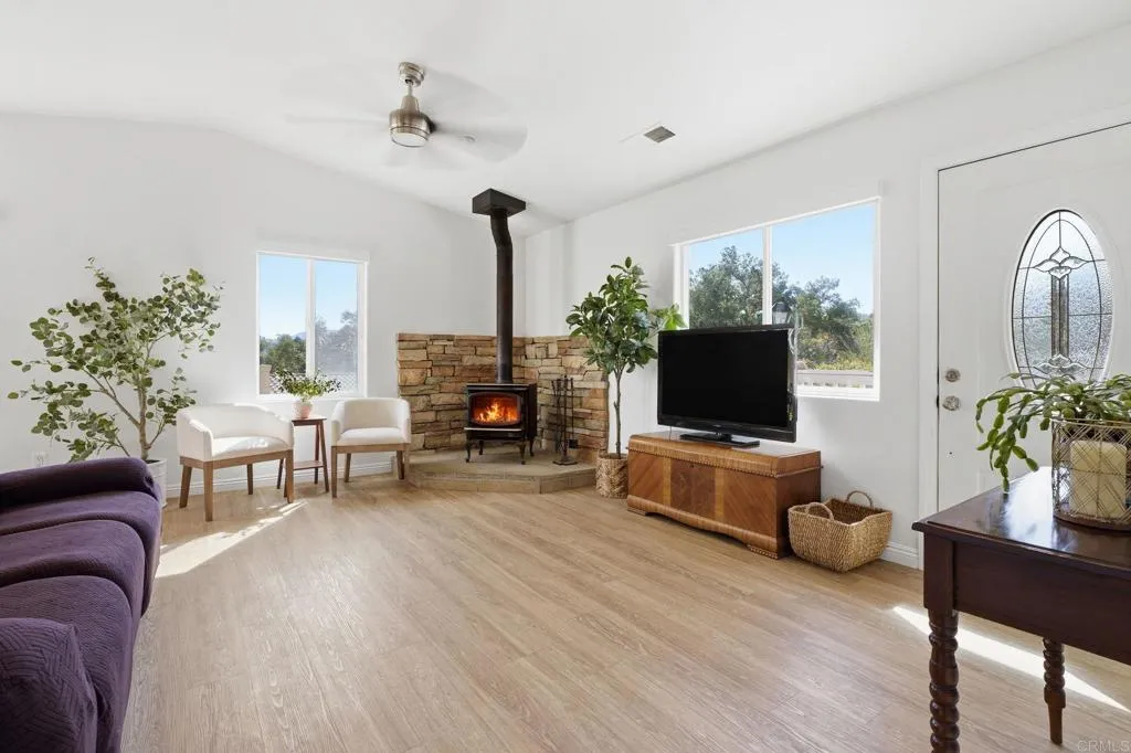 223 Patrick Drive, El Cajon, CA 92019 - Photo 4 of 44, El Cajon, CA