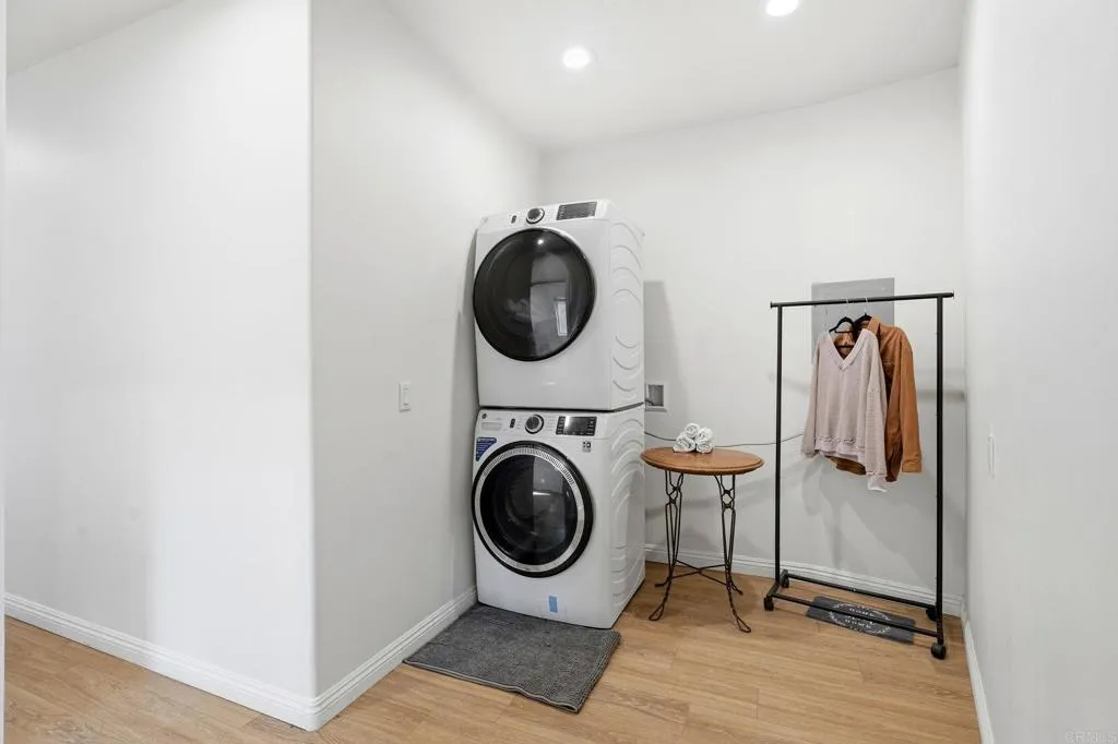 https://cdn.realtyfeed.com/cdn/127/307060481/c38f2b802fddfe00eb1e87d02d6db88c.webp