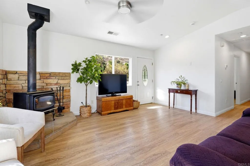 https://cdn.realtyfeed.com/cdn/127/307060481/dcf09f064e88e71a851e45bb8ac56cf1.webp