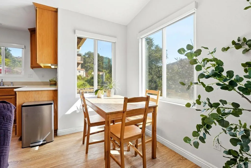 https://cdn.realtyfeed.com/cdn/127/307060481/fc98fe6a79b9807f696142aa16a8d95d.webp