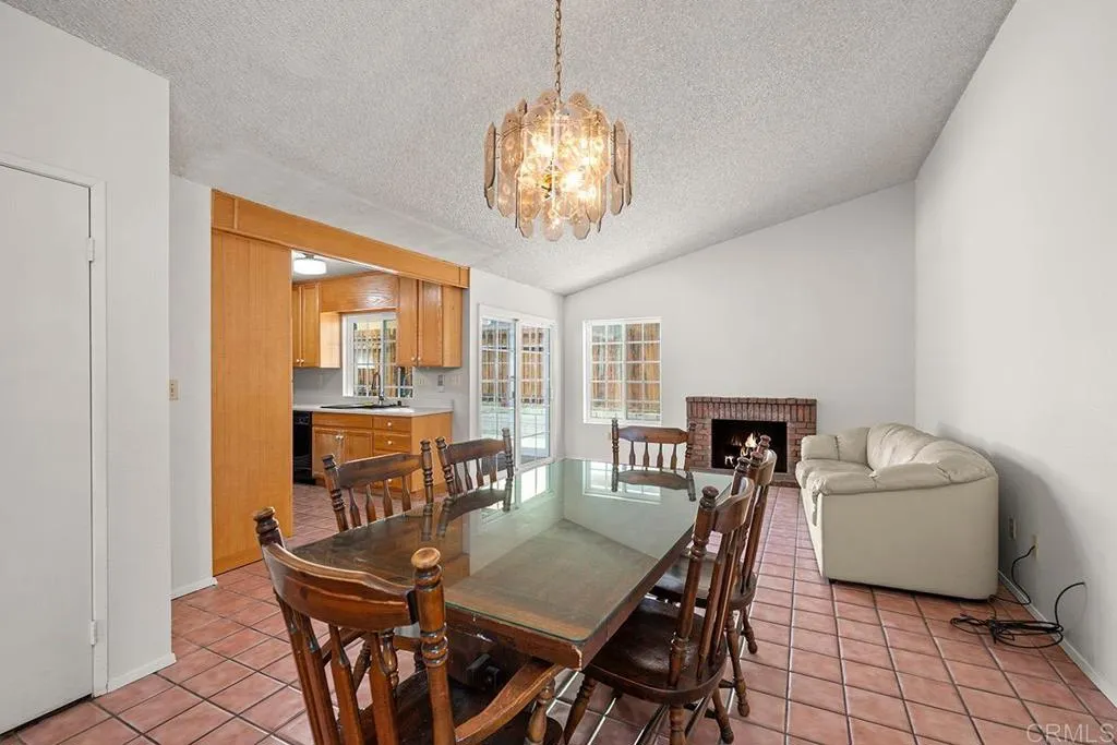 https://cdn.realtyfeed.com/cdn/127/307060558/9f4c0099bce39c2301db476e97d55017.webp