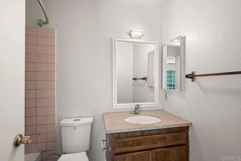 https://cdn.realtyfeed.com/cdn/127/307060558/a5974a8d526c4f8ae1ce708718ef2740.webp