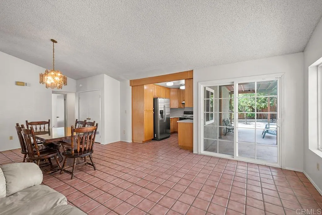 https://cdn.realtyfeed.com/cdn/127/307060558/ec82c4632c336c2675a605fd37de9ca9.webp