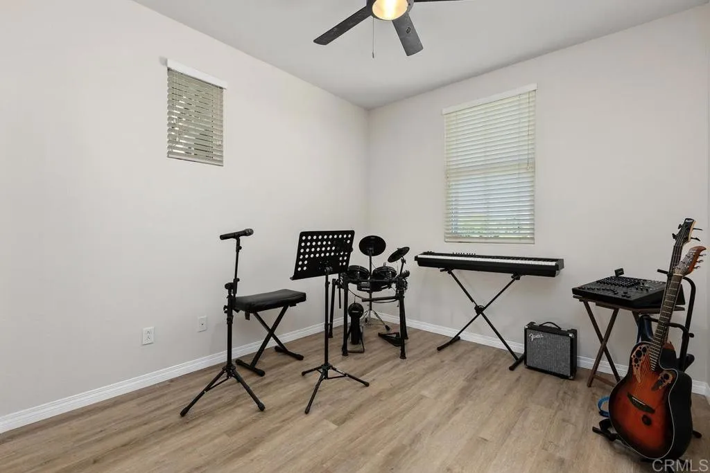 https://cdn.realtyfeed.com/cdn/127/307060591/01b83f2ff62077b1767f963d709ec803.webp