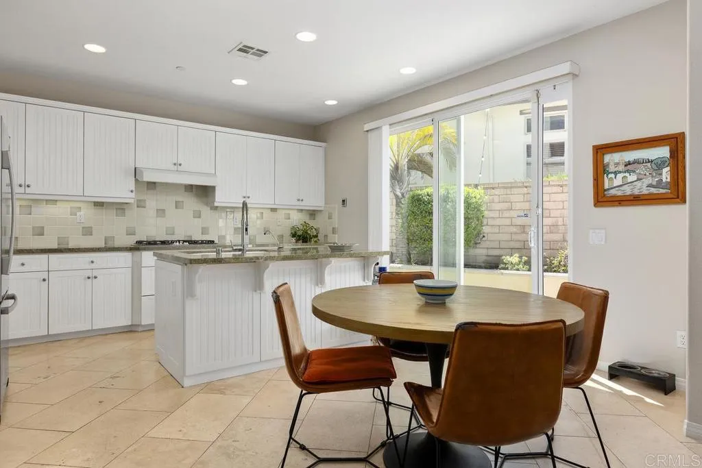 https://cdn.realtyfeed.com/cdn/127/307060591/0b7e627a7bedfbd0b41e5552498a0c42.webp
