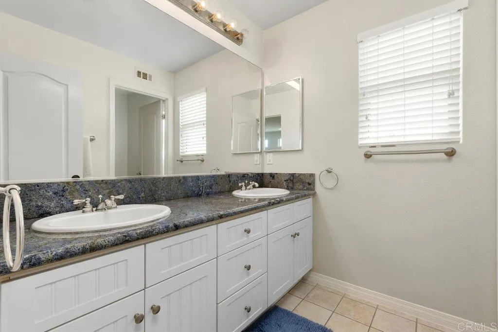 https://cdn.realtyfeed.com/cdn/127/307060591/34a78141f17095e553b28a9455b46249.webp