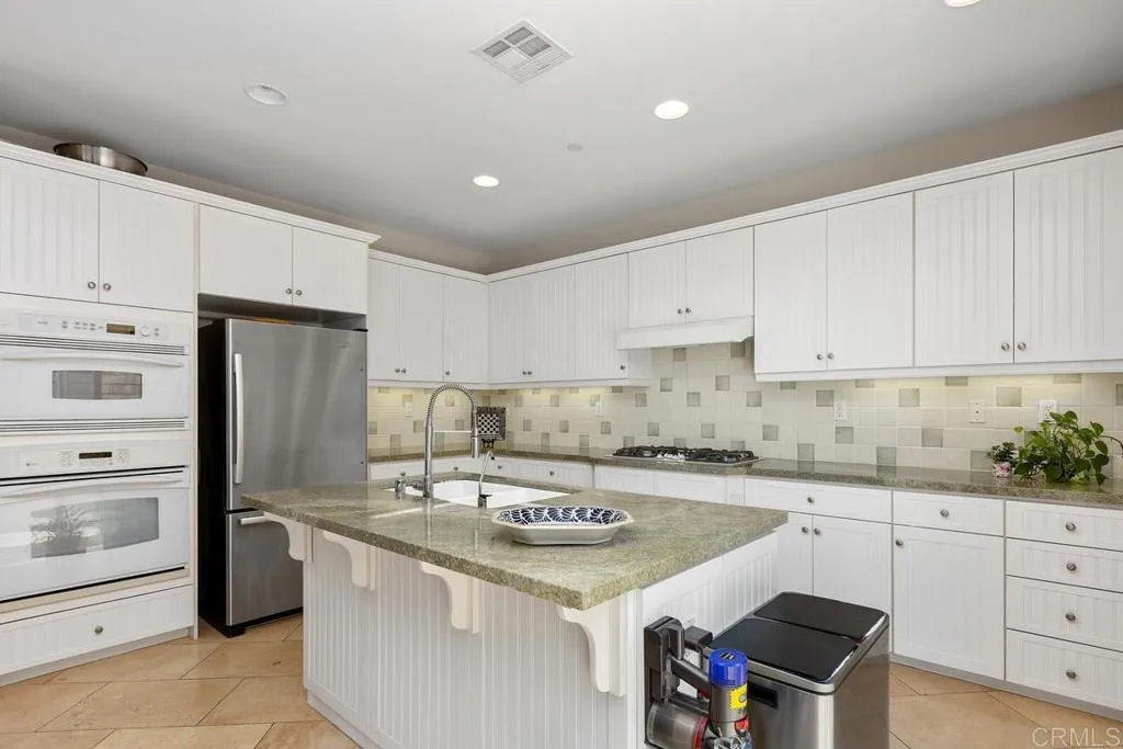 https://cdn.realtyfeed.com/cdn/127/307060591/beddaaef1649642436df3c0d9b792863.webp
