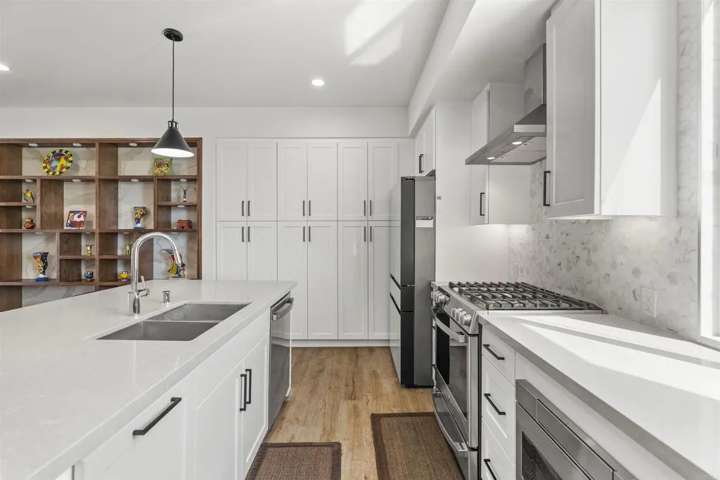 https://cdn.realtyfeed.com/cdn/127/307060602/64a26f1427097010ef3af99cb88932df.webp