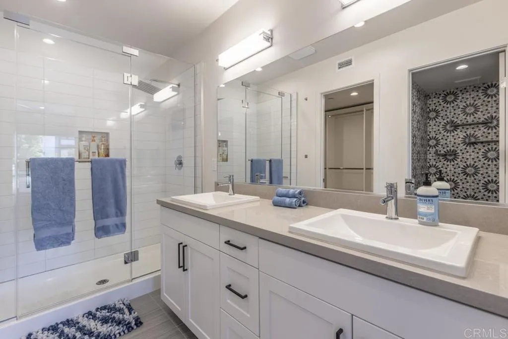 https://cdn.realtyfeed.com/cdn/127/307060602/688851f360c62a5904ed0db022cee536.webp