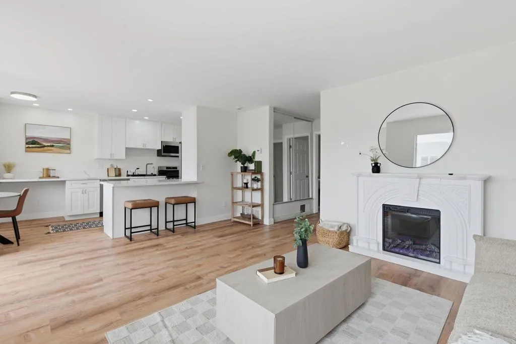 https://cdn.realtyfeed.com/cdn/127/307060657/2d626b644f5bacc53560b14d2324d9f7.webp