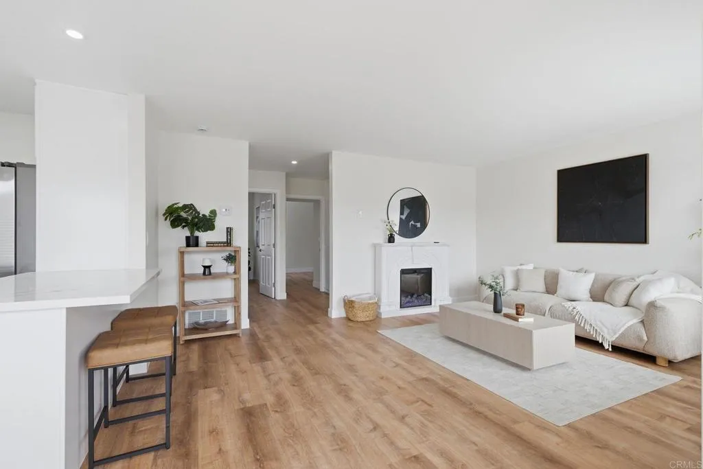 https://cdn.realtyfeed.com/cdn/127/307060657/7698370b047d45082edcb43fb79ced22.webp