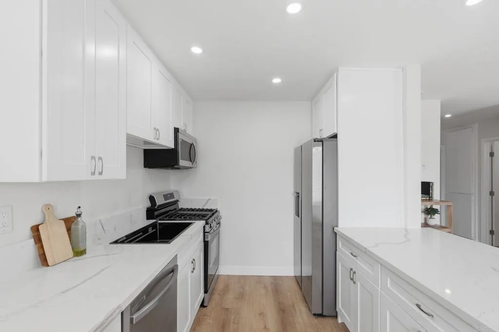 https://cdn.realtyfeed.com/cdn/127/307060657/80043bf03e03400d668662c275afebb1.webp