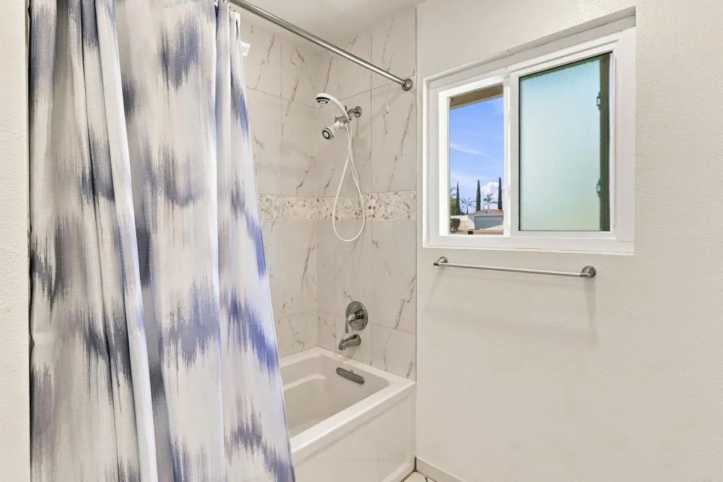 https://cdn.realtyfeed.com/cdn/127/307060739/911ab14a32dd84443cd330009e59584f.webp