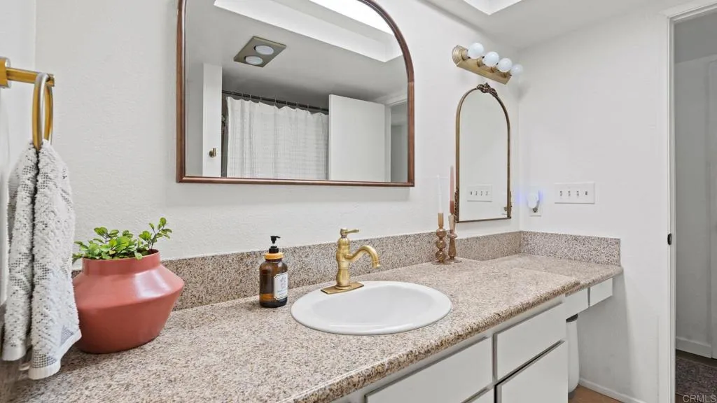 https://cdn.realtyfeed.com/cdn/127/307060766/12ce980cbb9ca60e701b748ad05498de.webp