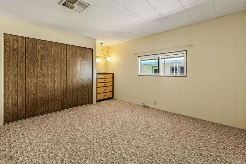 https://cdn.realtyfeed.com/cdn/127/307060883/00ce38153c40f3bc8801d69d5fc458df.webp