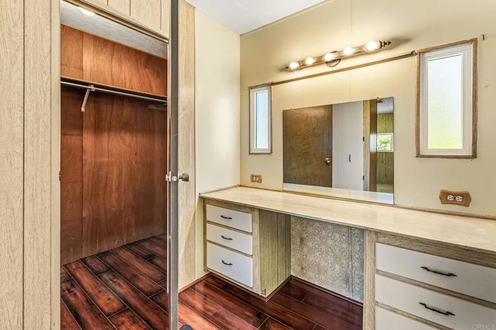 https://cdn.realtyfeed.com/cdn/127/307060883/0766f7ae7bbab8b6448298225b67ff05.webp