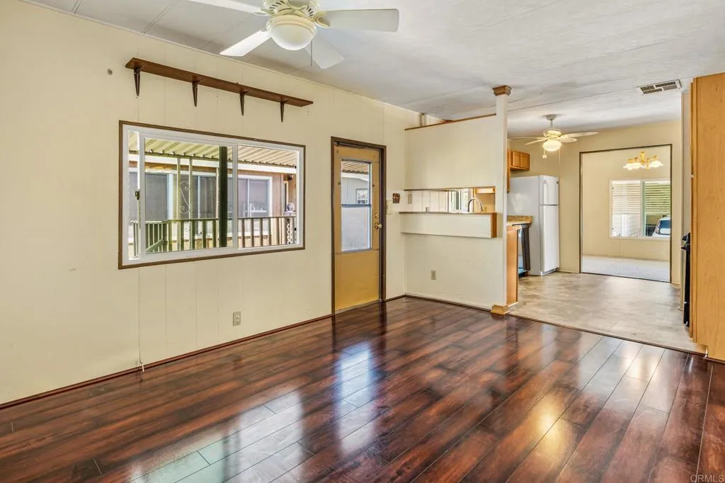 https://cdn.realtyfeed.com/cdn/127/307060883/c2a8726b76633ea4aa02413cfcec1de5.webp
