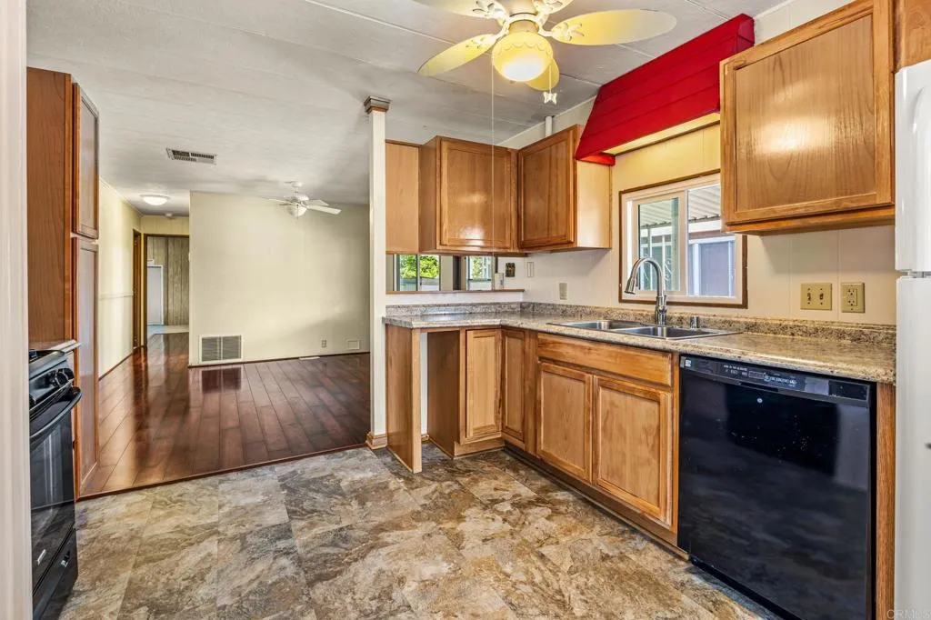 221 N El Camino Real Unit 95, Oceanside, CA 92058 - Photo 5 of 18, Oceanside, CA